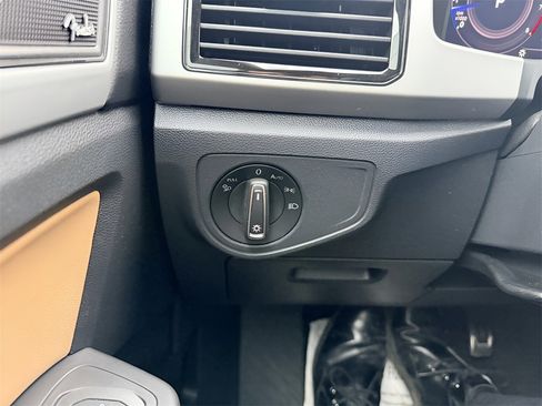 Used 2023 Volkswagen Atlas Cross Sport SEL Premium R-Line image 22