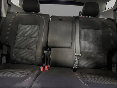 Used 2023 GMC Terrain SLE image 18