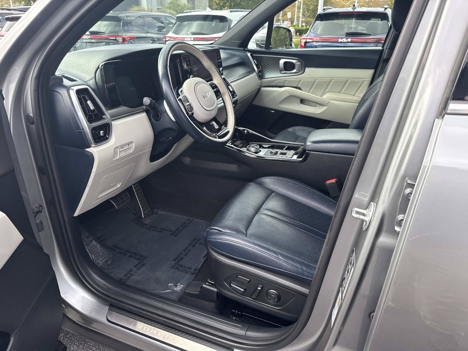 Used 2023 Kia Sorento SX Prestige AWD/4WD image 19
