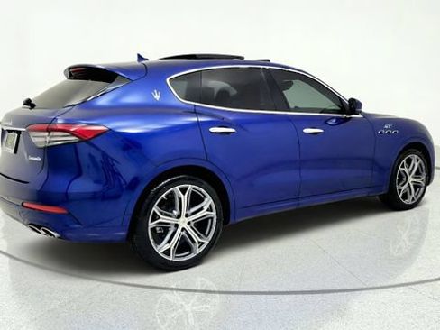 Used 2023 Maserati Levante GT AWD/4WD image 9