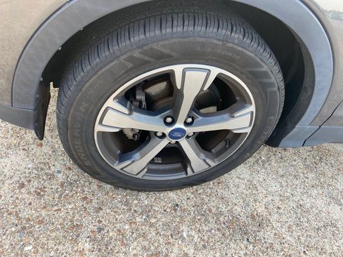 Used 2018 Ford Escape SEL w/ Ford Safe & Smart Package FWD image 24