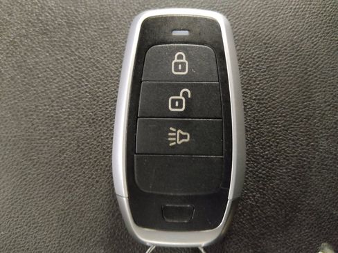Used 2019 Chevrolet Equinox LT FWD image 32