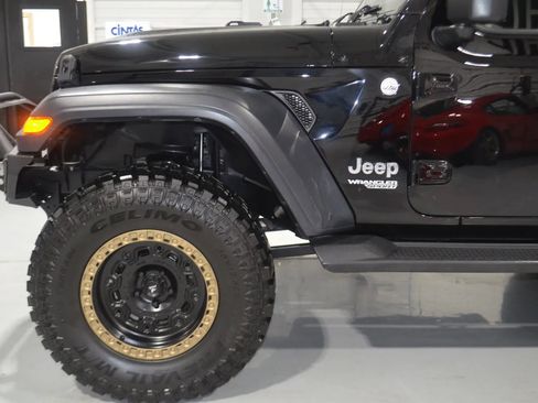 Used 2020 Jeep Wrangler Sport image 5