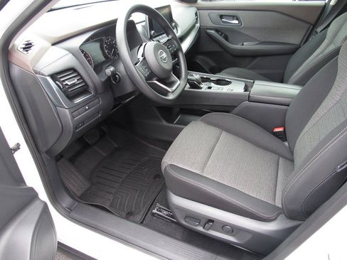 Used 2021 Nissan Rogue SV FWD image 19