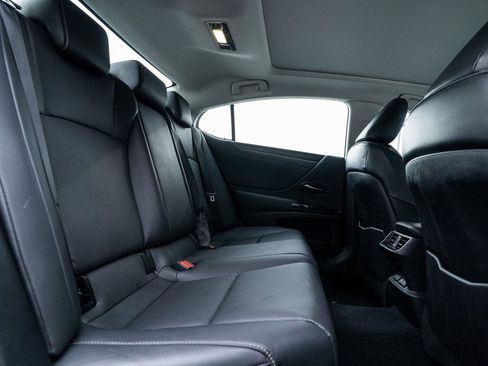 Used 2023 Lexus ES 350 w/ Premium Package image 15