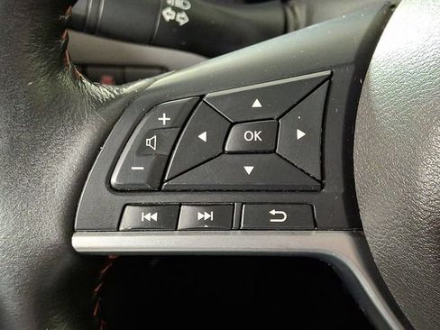 Used 2023 Nissan Sentra SR w/ SR Premium Package FWD image 21