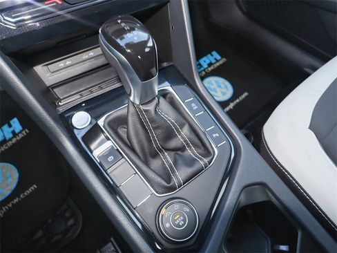 New 2025 Volkswagen Taos SE image 23