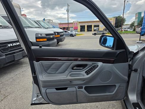 Used 2000 BMW 740i RWD image 24