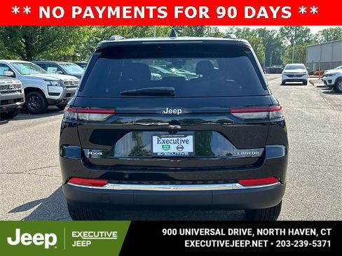 New 2025 Jeep Grand Cherokee Laredo w/ Luxury Tech Group I image 3