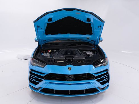 Used 2022 Lamborghini Urus AWD/4WD image 46