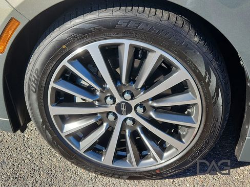 Used 2017 Lincoln MKZ Select w/ Select Plus Package image 11