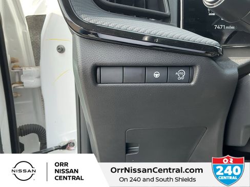 Used 2025 Nissan Kicks SR image 18