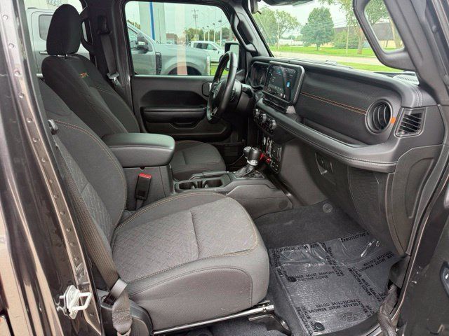 Used 2024 Jeep Gladiator Mojave w/ Convenience Group AWD/4WD image 21