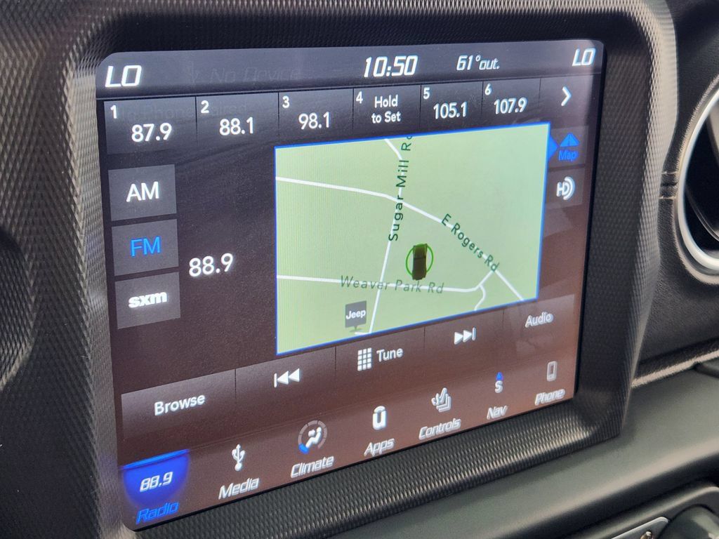 Used 2019 Jeep Wrangler Unlimited Sahara w/ Dual Top Group AWD/4WD image 22