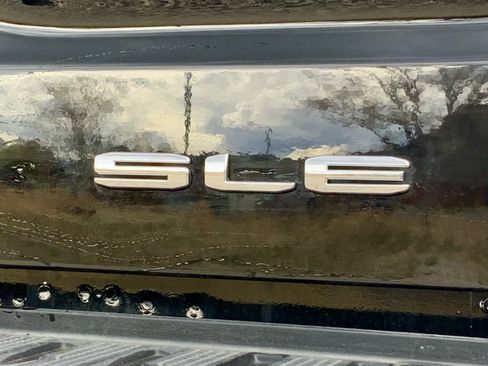 New 2025 GMC Sierra 1500 SLE w/ Preferred Package image 27