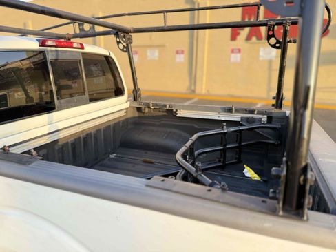 Used 2014 Nissan Frontier SV w/ SV Value Truck Package RWD image 15