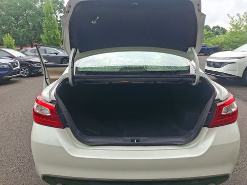 Used 2016 Nissan Altima 2.5 SL w/ 2.5 Technology Package FWD image 27