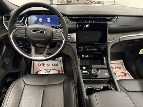 New 2025 Jeep Grand Cherokee L Limited image 18