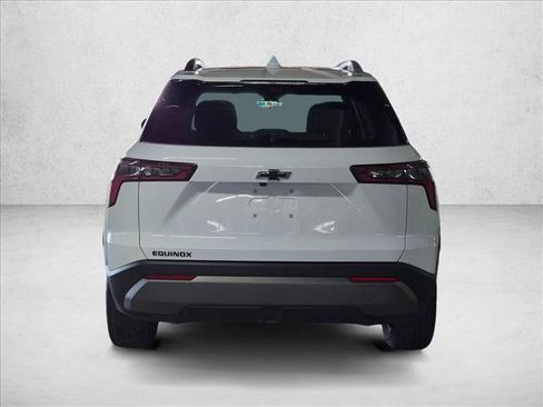 Used 2025 Chevrolet Equinox LT w/ Safety and Technology Package FWD image 5