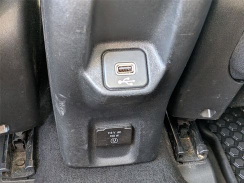 Used 2019 Jeep Renegade Trailhawk w/ LED Lighting Group AWD/4WD image 35
