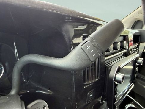 Used 2021 Chevrolet Express 2500 RWD image 31