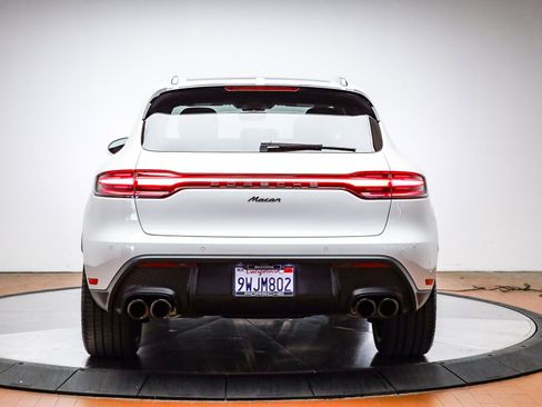 Certified 2026 Porsche Macan AWD/4WD image 7