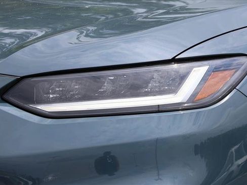 Used 2024 Honda HR-V Sport image 10