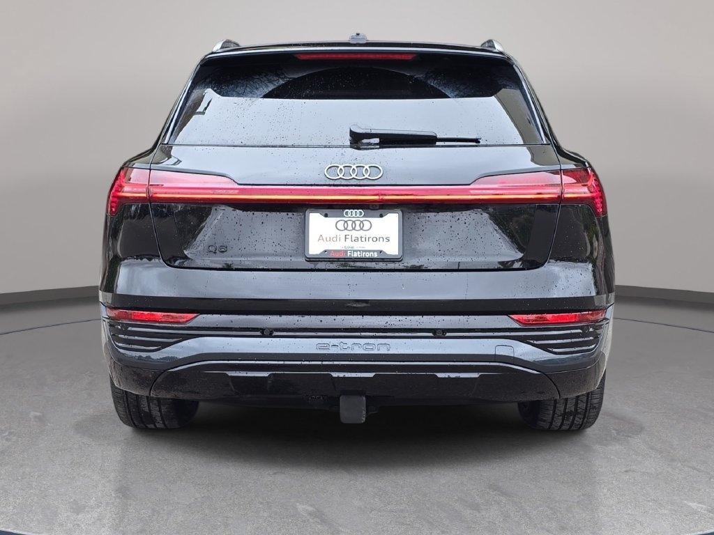 Used 2024 Audi Q8 e-tron Premium AWD/4WD image 7