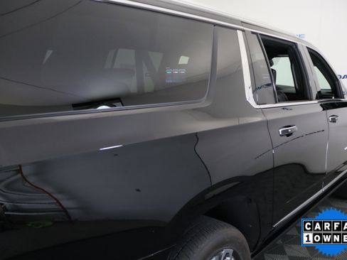 Used 2023 GMC Yukon XL Denali Ultimate AWD/4WD image 7