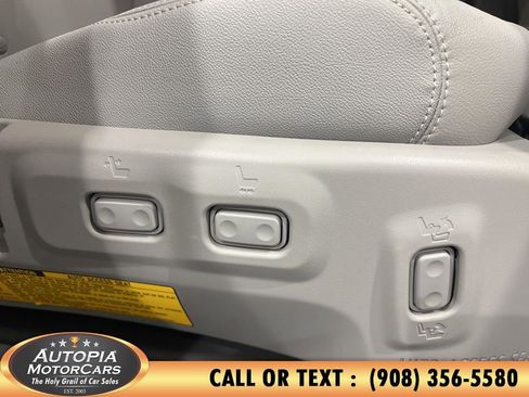 Used 2019 Toyota Sienna XLE image 21