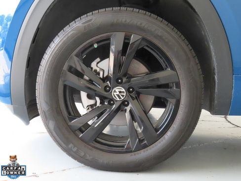 Used 2025 Volkswagen Atlas Cross Sport SEL R-Line AWD/4WD image 30