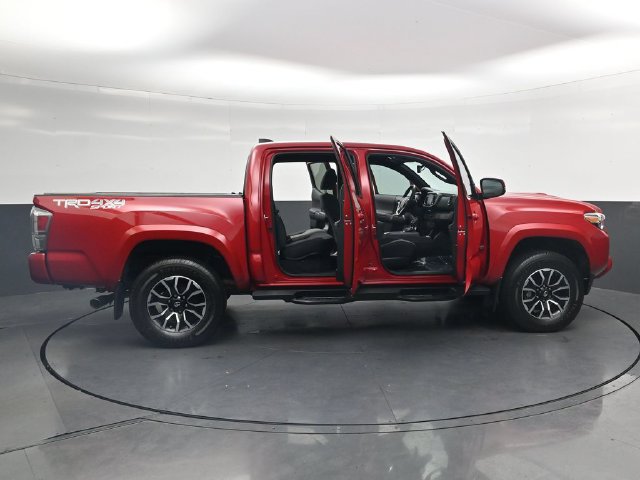 Used 2022 Toyota Tacoma TRD Sport AWD/4WD image 38