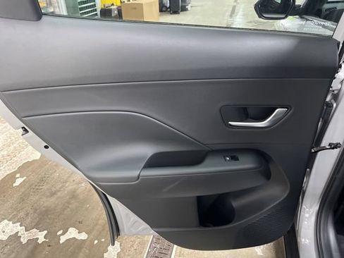 Used 2024 Hyundai Kona Limited AWD/4WD image 41