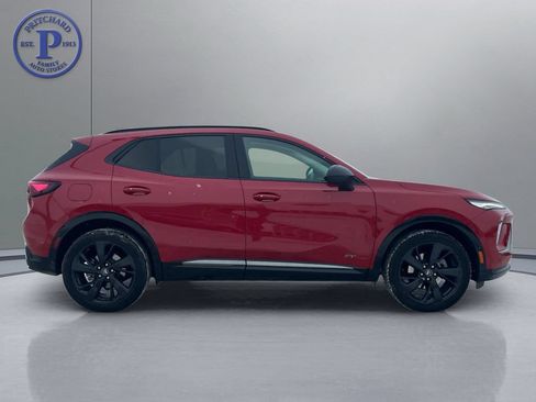 Used 2025 Buick Envision Sport Touring AWD/4WD image 8