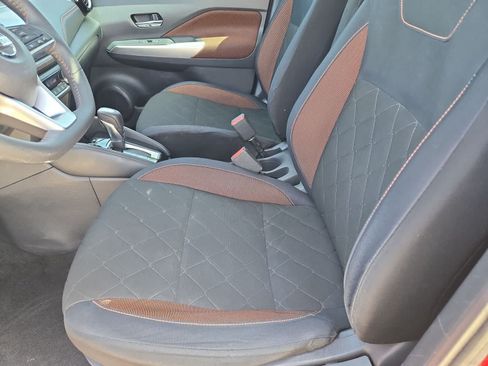 Used 2018 Nissan Kicks SR FWD image 14