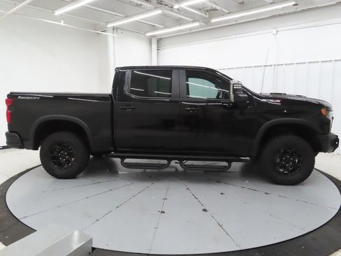 Used 2024 Chevrolet Silverado 1500 ZR2 w/ ZR2 Bison Edition AWD/4WD image 2