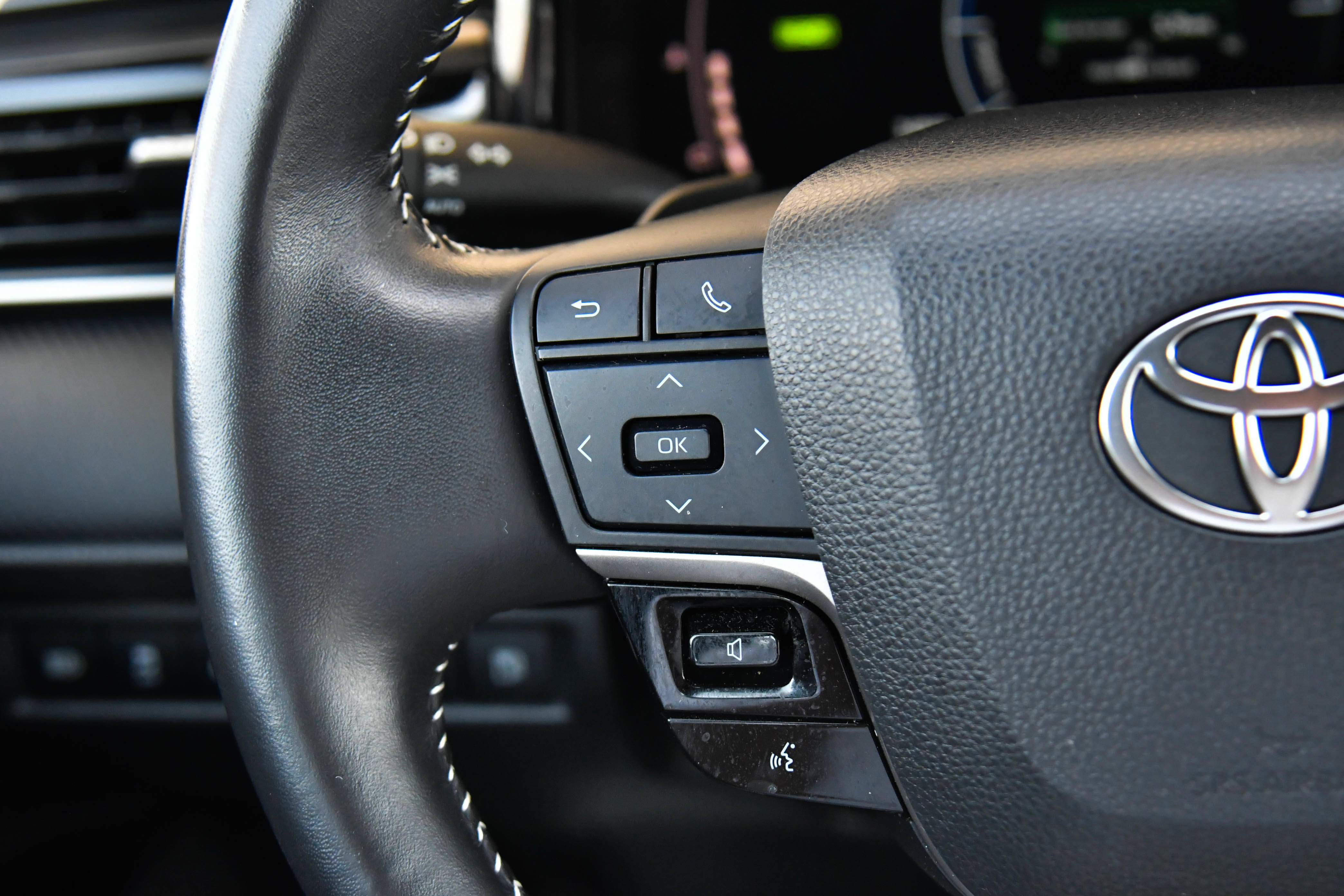 Used 2025 Toyota Camry SE FWD image 34