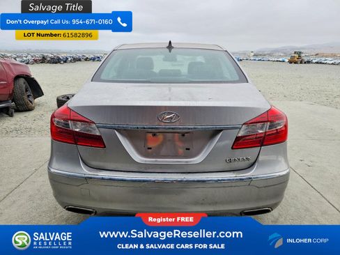 Used 2013 Hyundai Genesis 3.8 RWD image 8