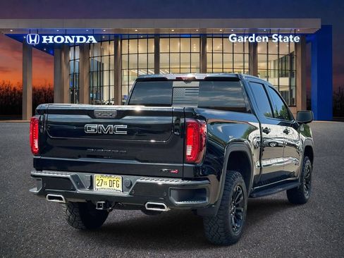 Used 2021 GMC Sierra 1500 AT4 w/ AT4 Premium Package AWD/4WD image 3