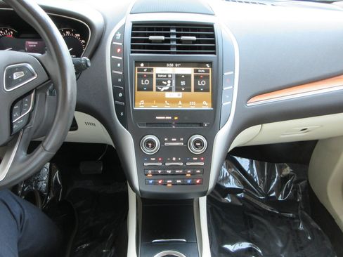Used 2016 Lincoln MKC Reserve AWD/4WD image 38