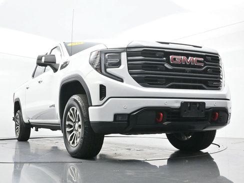 Used 2023 GMC Sierra 1500 AT4 w/ AT4 Premium Package AWD/4WD image 47