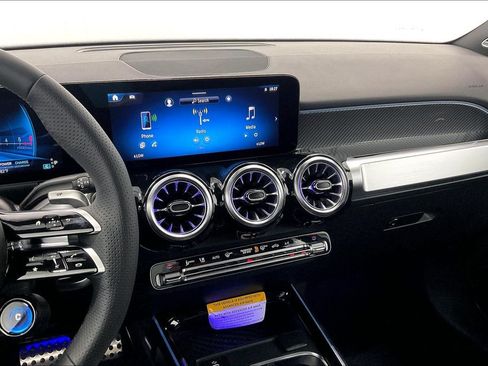 New 2026 Mercedes-Benz GLB 35 AMG 4MATIC image 6