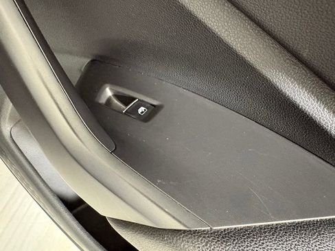 Used 2024 Volkswagen Jetta SE FWD image 16