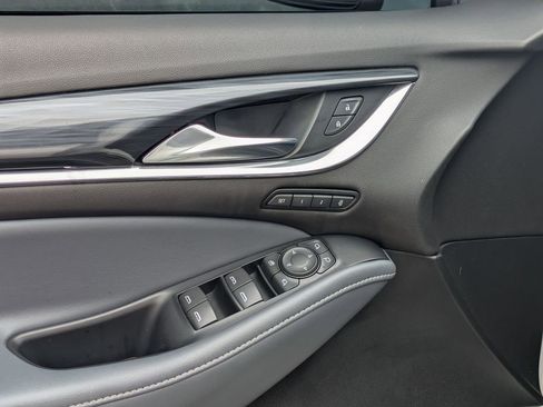 Used 2022 Buick Enclave Premium FWD image 13