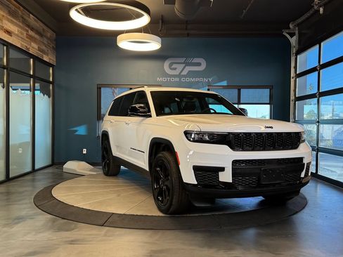 Used 2023 Jeep Grand Cherokee L Laredo AWD/4WD image 62