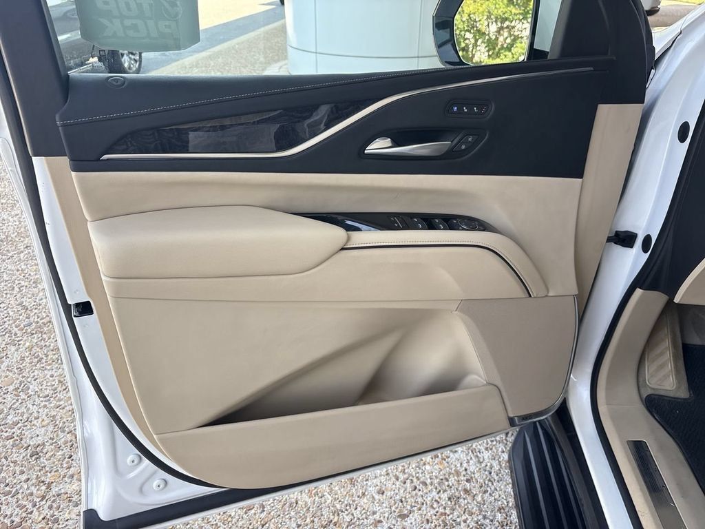 Certified 2023 Cadillac Escalade Premium Luxury w/ Performance Package AWD/4WD image 23
