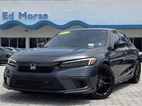 Used 2023 Honda Civic Sport image 2