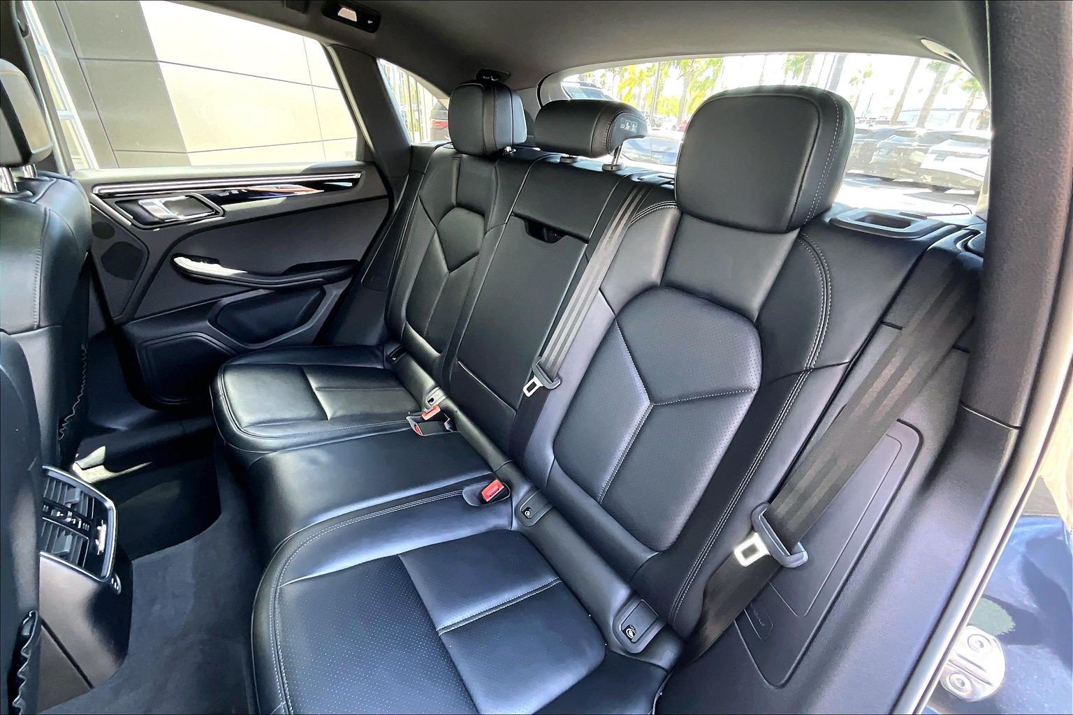 Used 2024 Porsche Macan Turbo AWD/4WD image 25