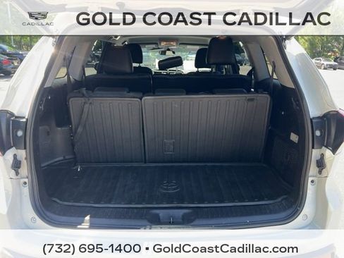 Used 2018 Toyota Highlander Plus AWD/4WD image 11