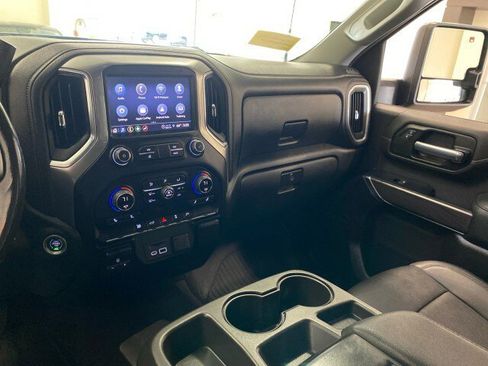 Used 2022 Chevrolet Silverado 2500 LTZ w/ Snow Plow Prep/Camper Package AWD/4WD image 12